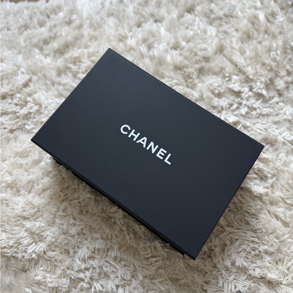 Chanel Lambskin Boy Bag - good condition - Picture 10 of 11